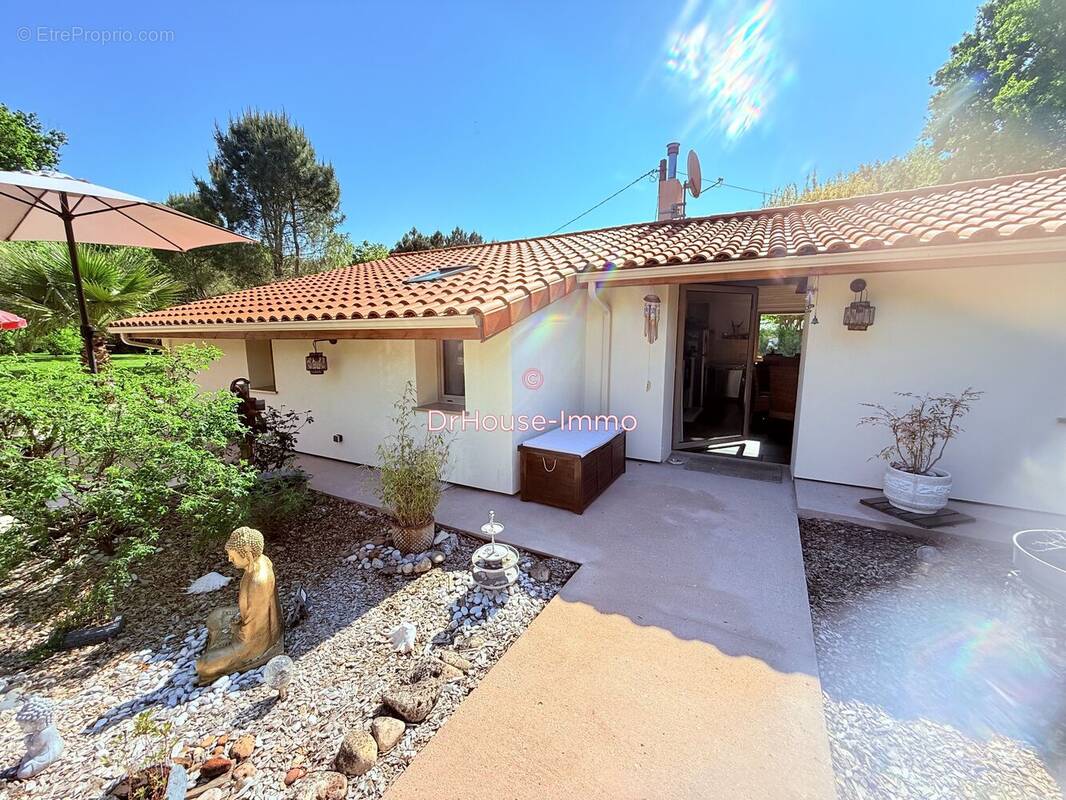 Maison à GRAYAN-ET-L&#039;HOPITAL