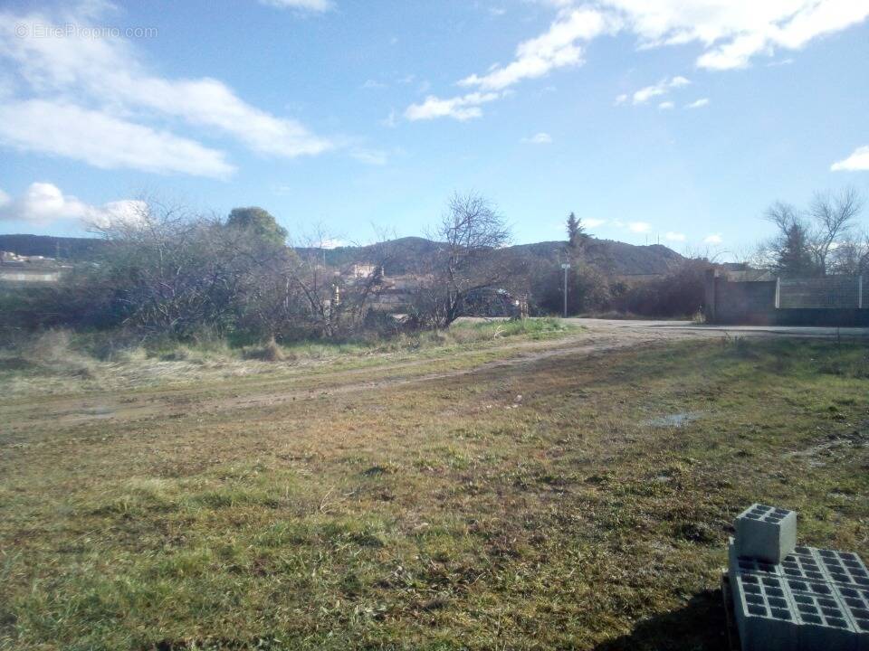 Terrain à ORAISON