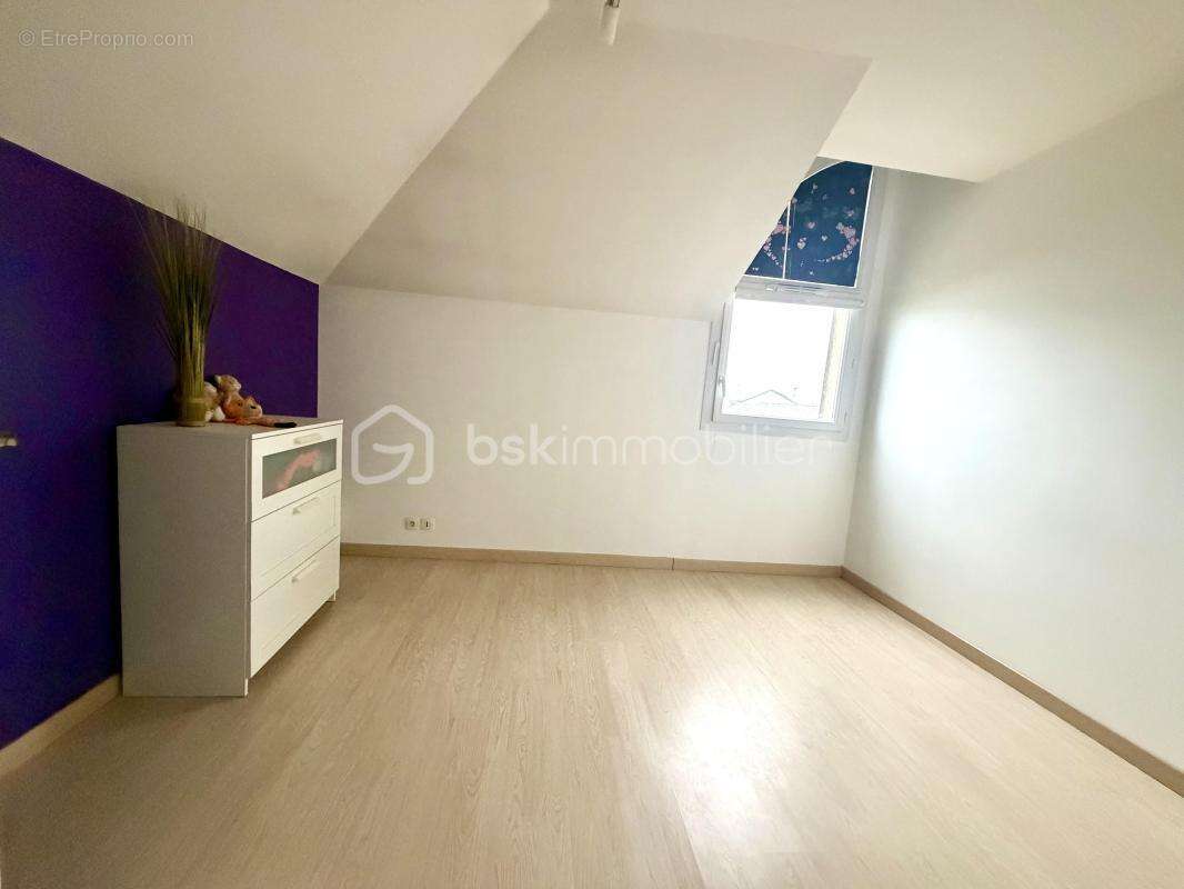 Appartement à SAVIGNY-LE-TEMPLE