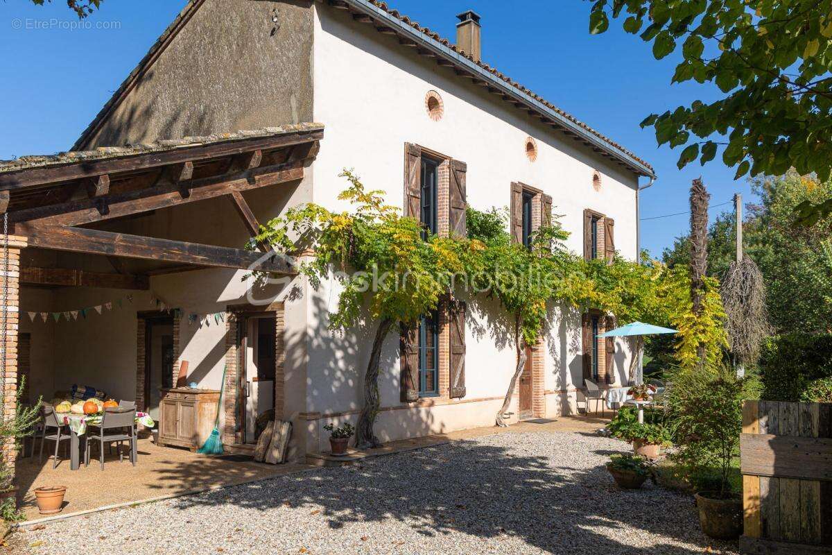 Nord Est de Toulouse. Propriété au charme de l'ancien - photo 3