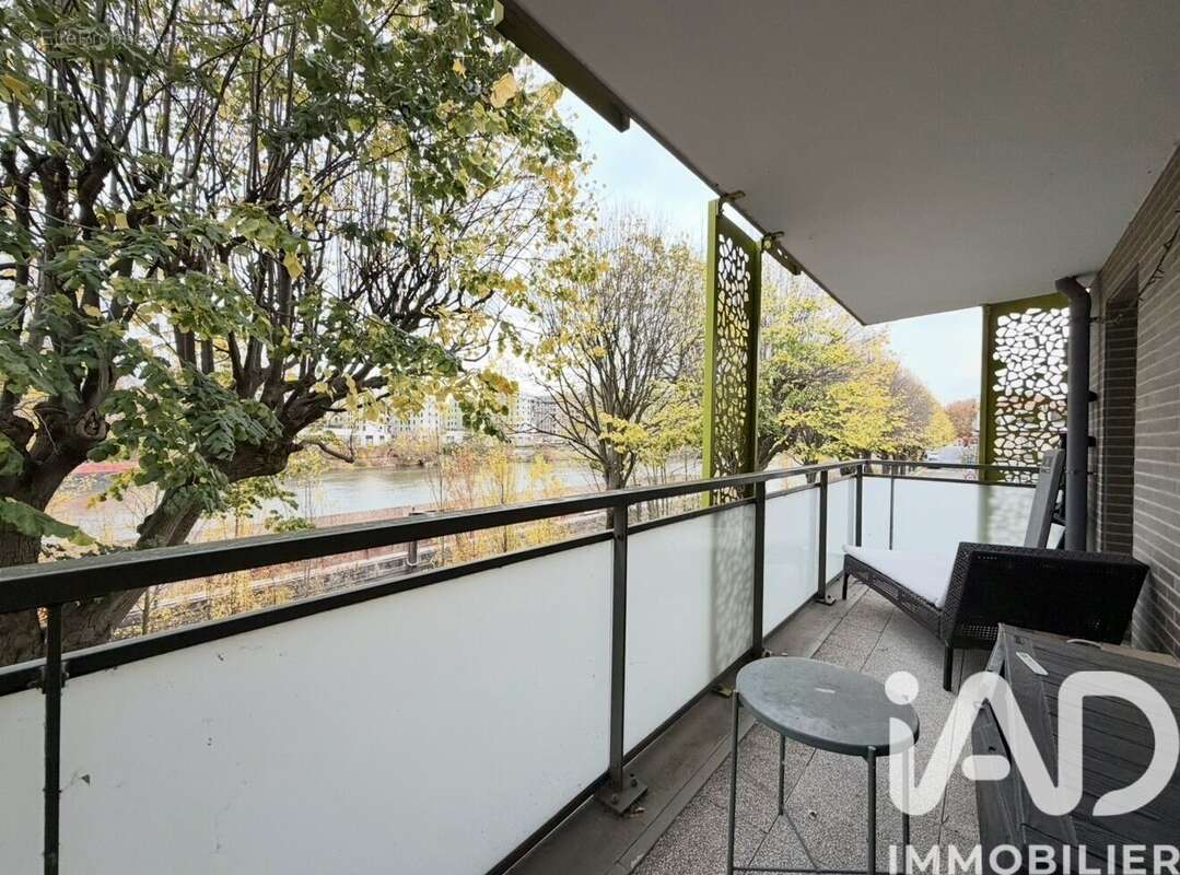 Photo 2 - Appartement à L'ILE-SAINT-DENIS