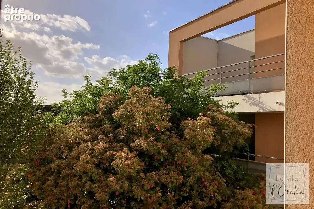 Bel Appartement T3 de 65m2 avec terrasse vue dégagée et 2 pl. parking - photo 3