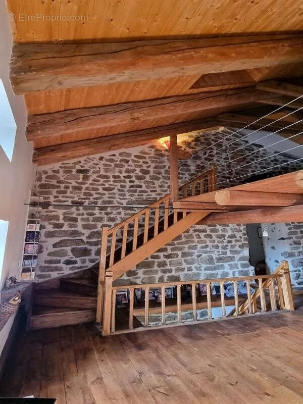 Maison à LE CHAMBON-SUR-LIGNON