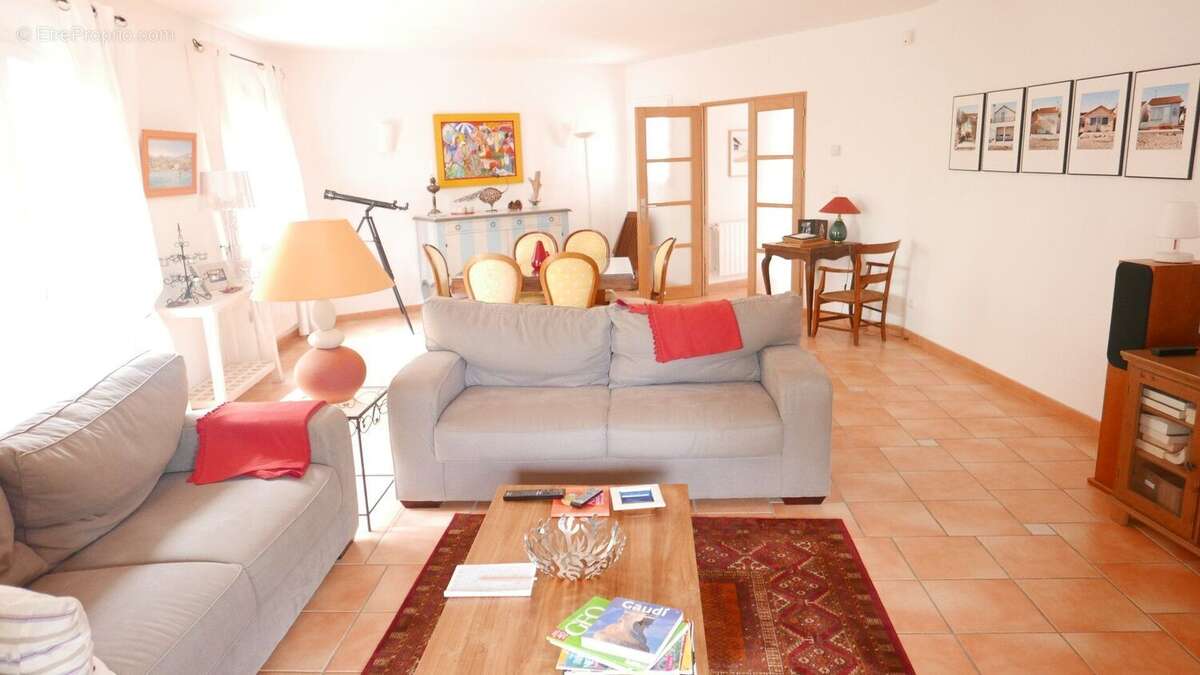 Maison à VILLENEUVE-DE-LA-RAHO