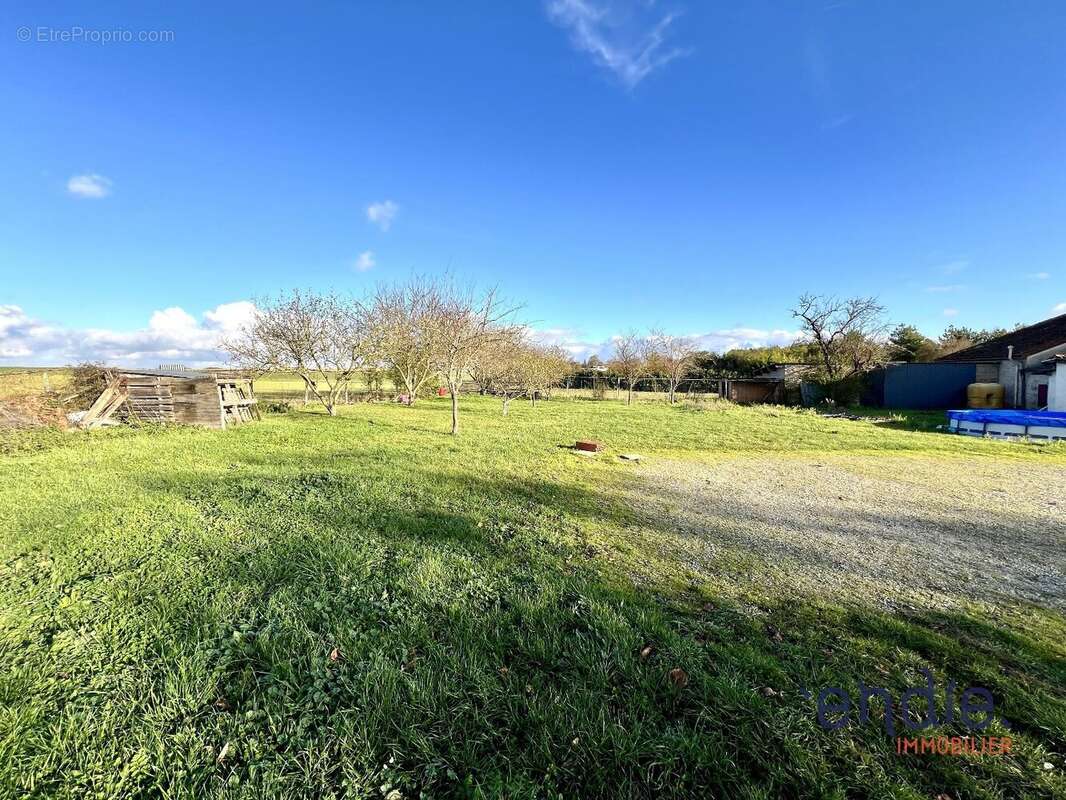 Maison à NEUVILLE-DE-POITOU