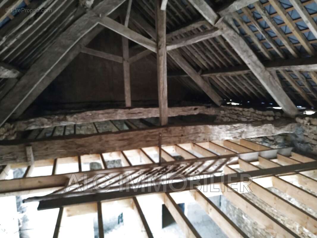 Maison à LIGNIERES-ORGERES