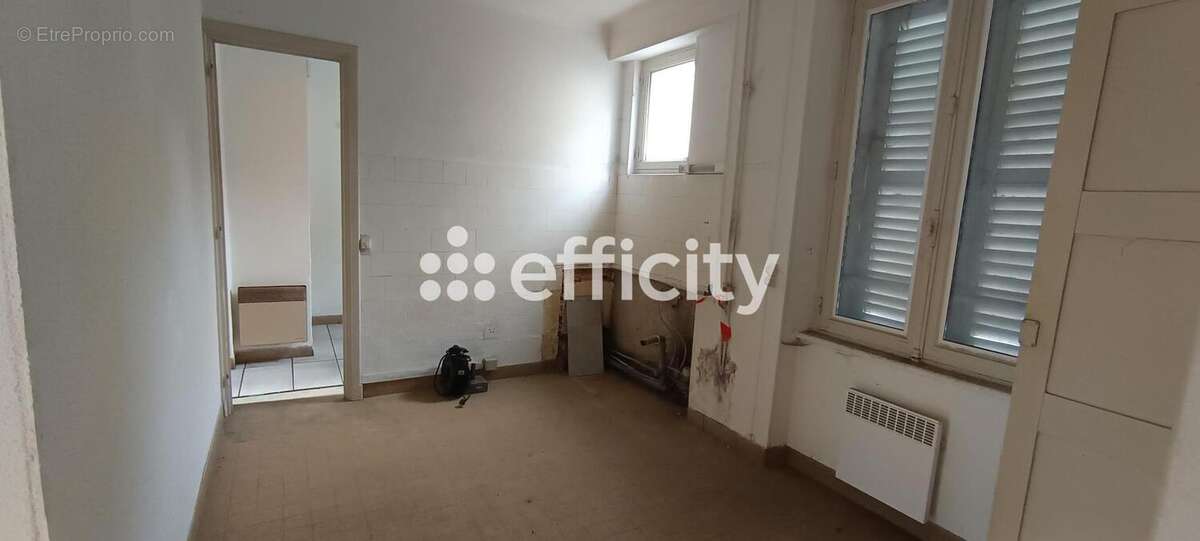 Appartement à LA MONNERIE-LE-MONTEL