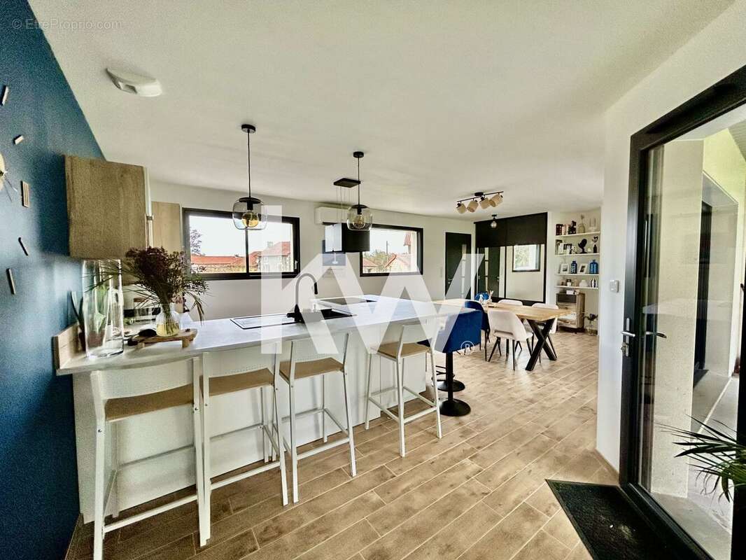 Maison à ORADOUR-SUR-GLANE