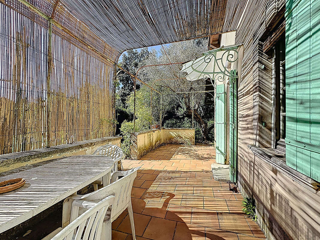 Maison à VILLENEUVE-LES-AVIGNON