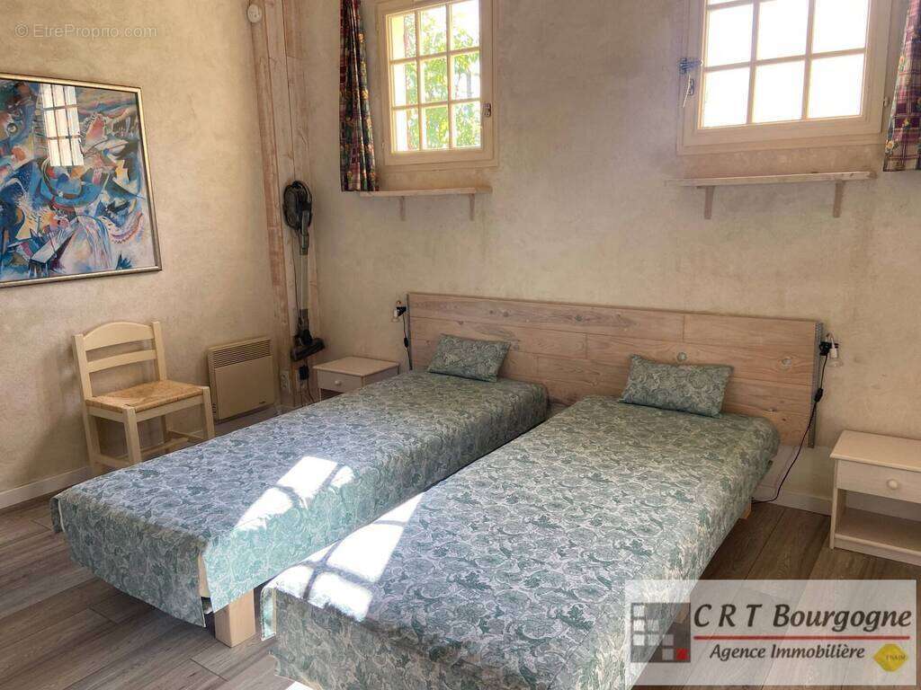 Maison à MOULINS-SUR-OUANNE