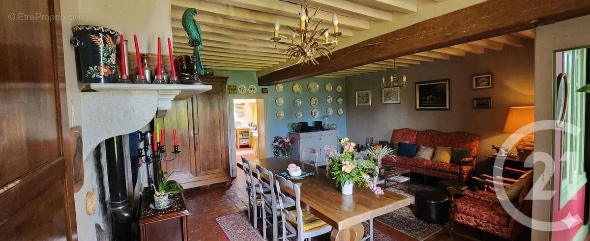 Maison à AUNAY-EN-BAZOIS