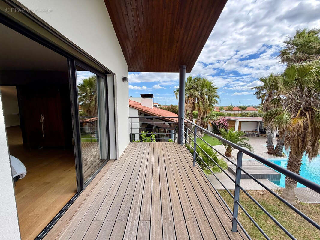 POLLESTRES Villa contemporaine de 260 m2 Parcelle de plus de 1 600 m2 - photo 13