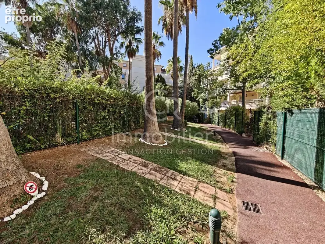 T1 27.33 m² rez-de-jardin sud parking piscine - photo 12