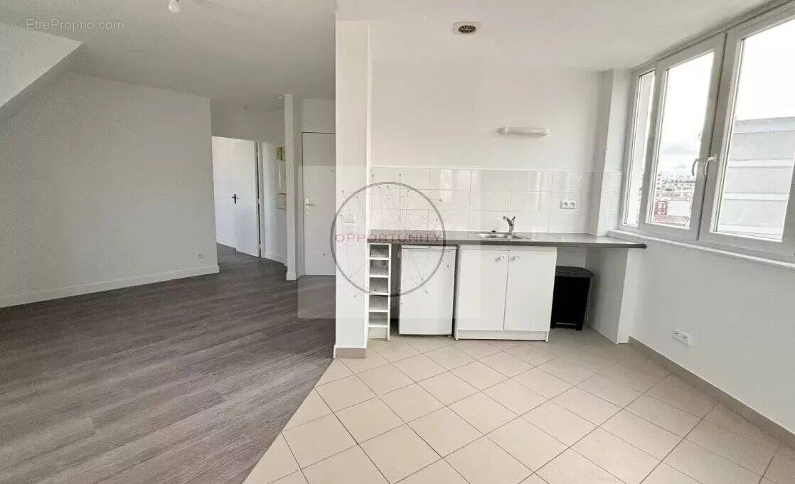 Appartement à PARIS-20E