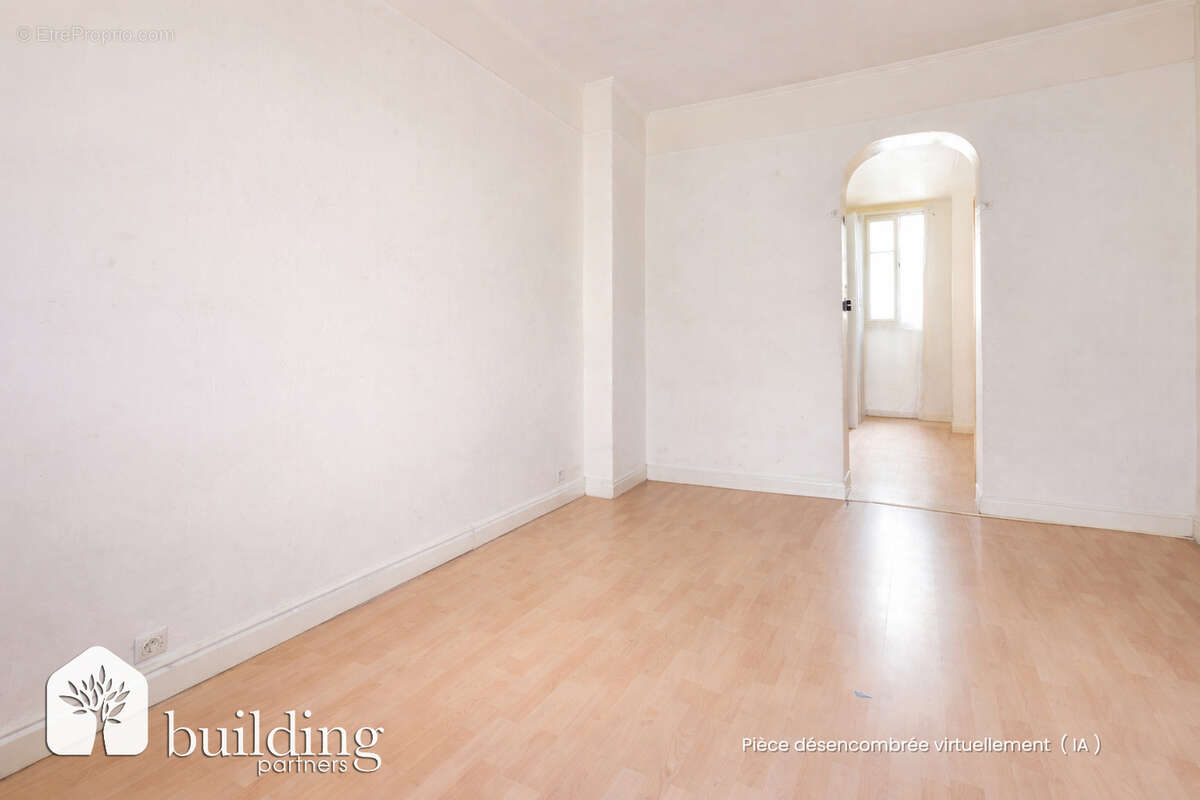 Appartement à COURBEVOIE