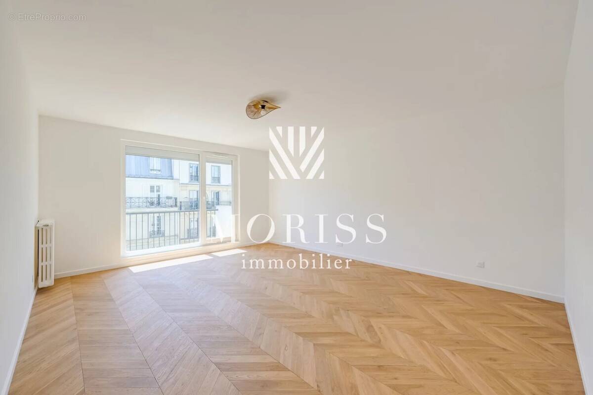 Appartement à PARIS-17E