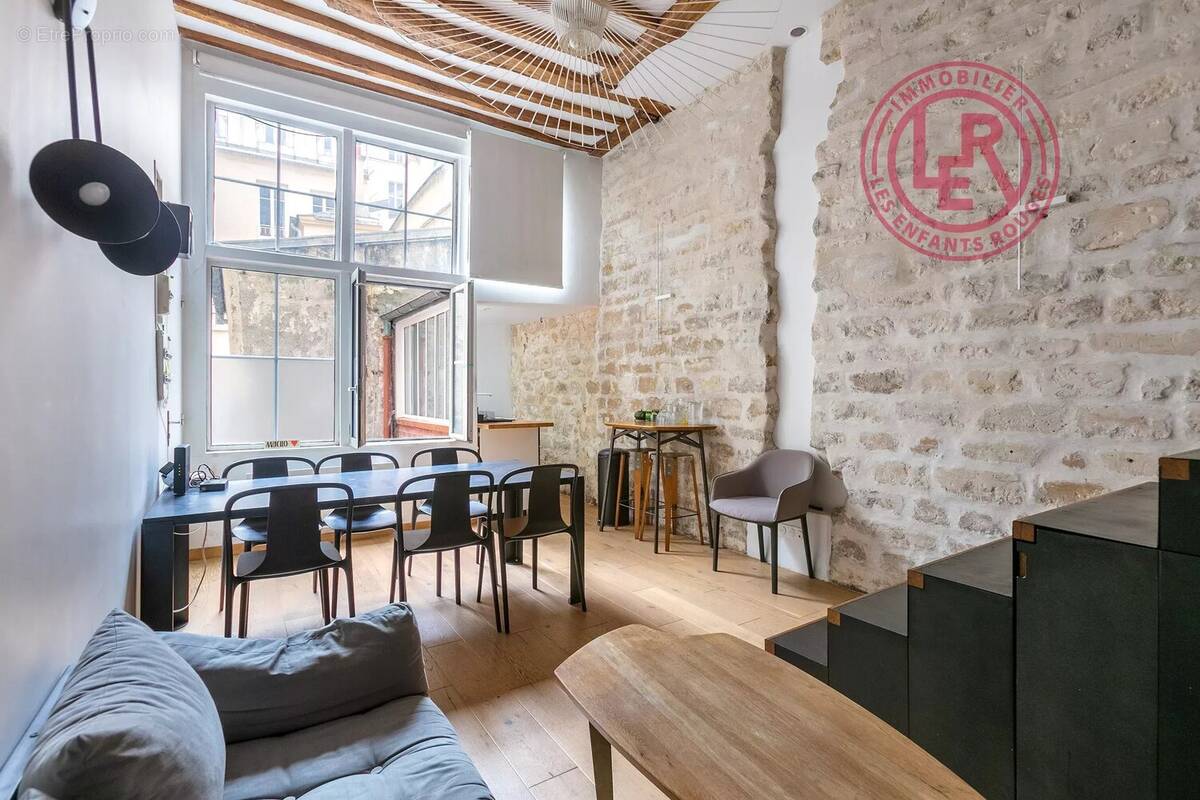 Appartement à PARIS-10E