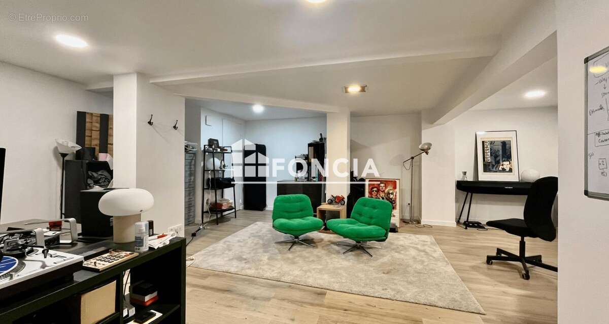 Appartement à PARIS-20E