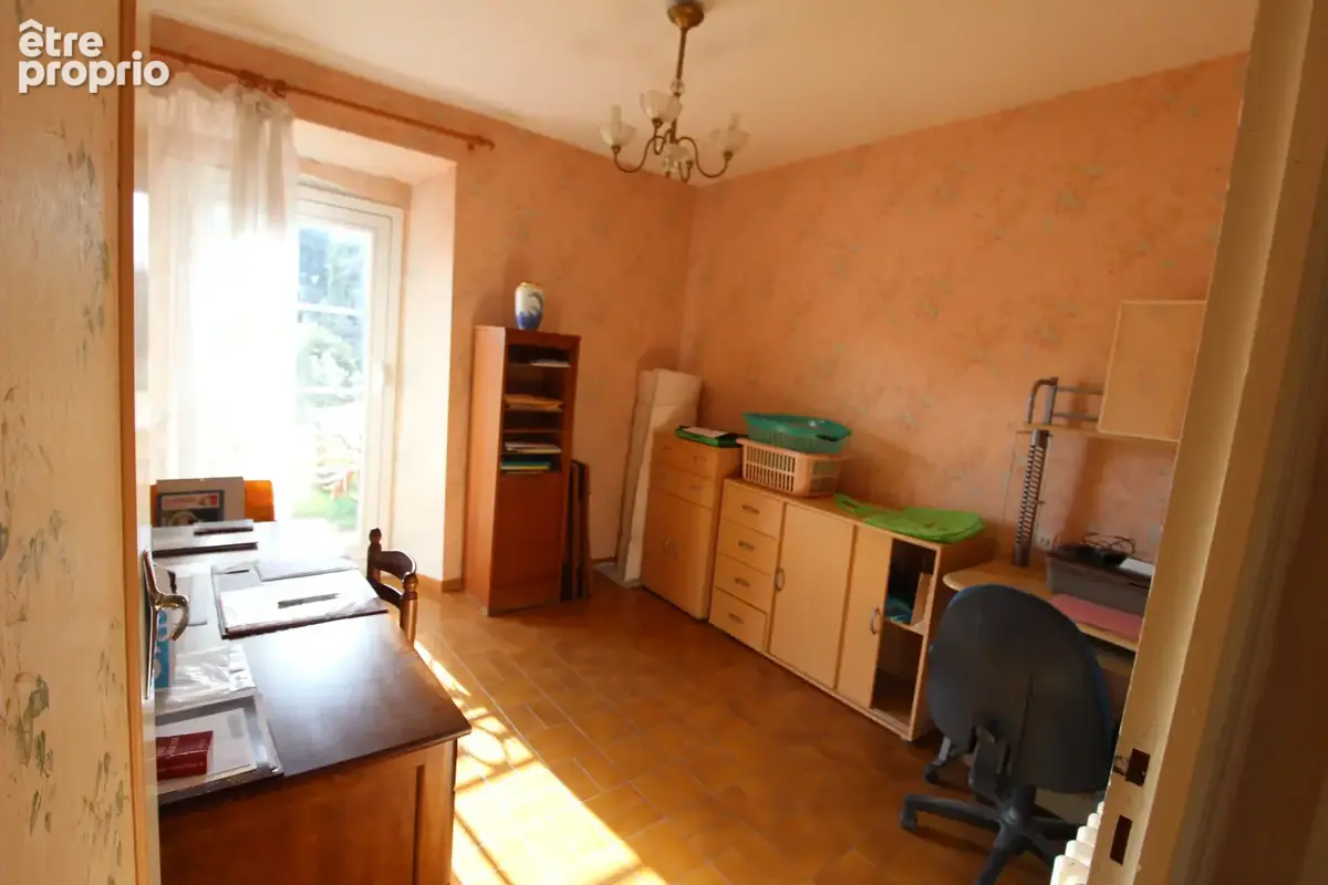 A 2 pas de Limoux, maison de village, bon état. - photo 7