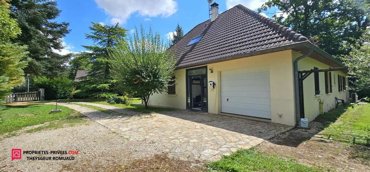 Maison à COURTENAY