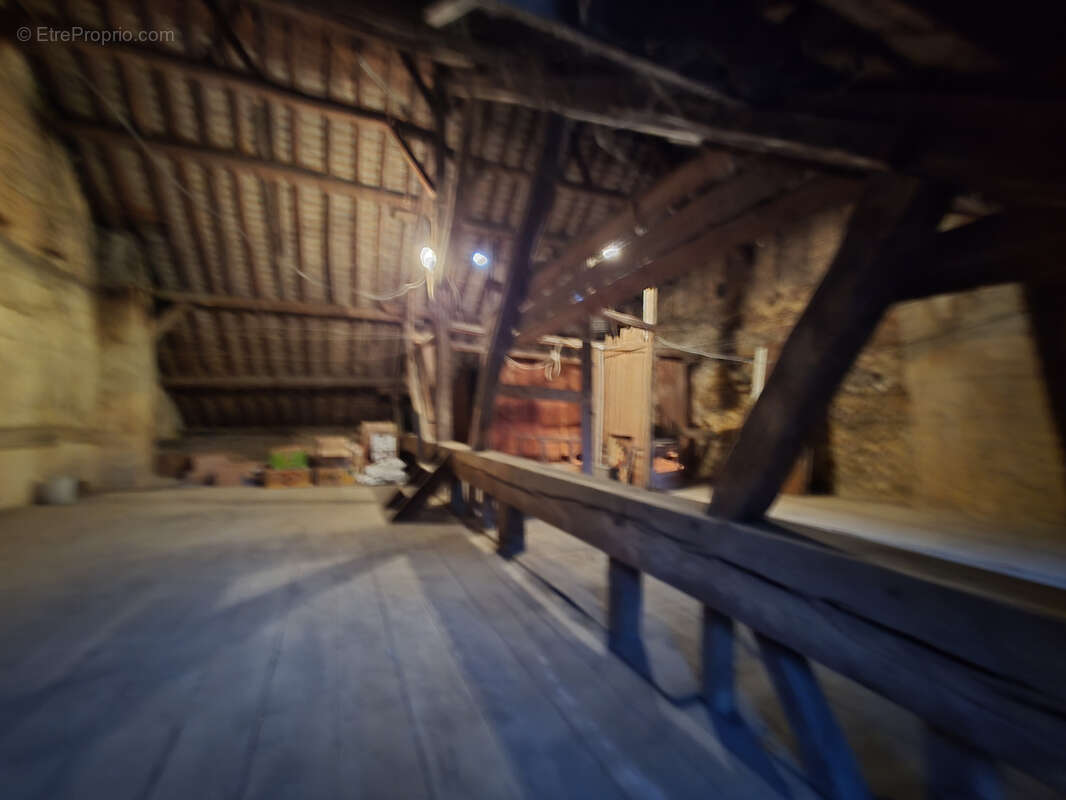 Maison à MAUBERT-FONTAINE