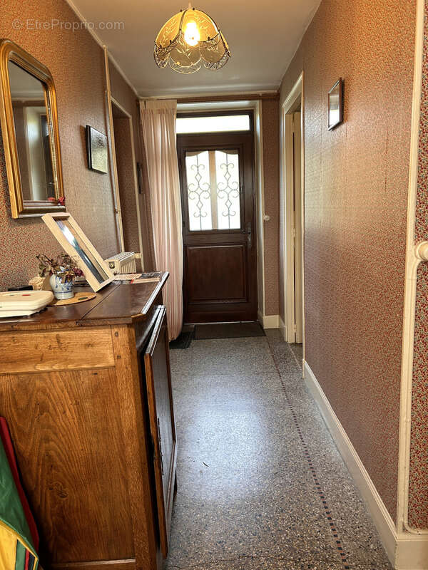 Maison à CHITRAY