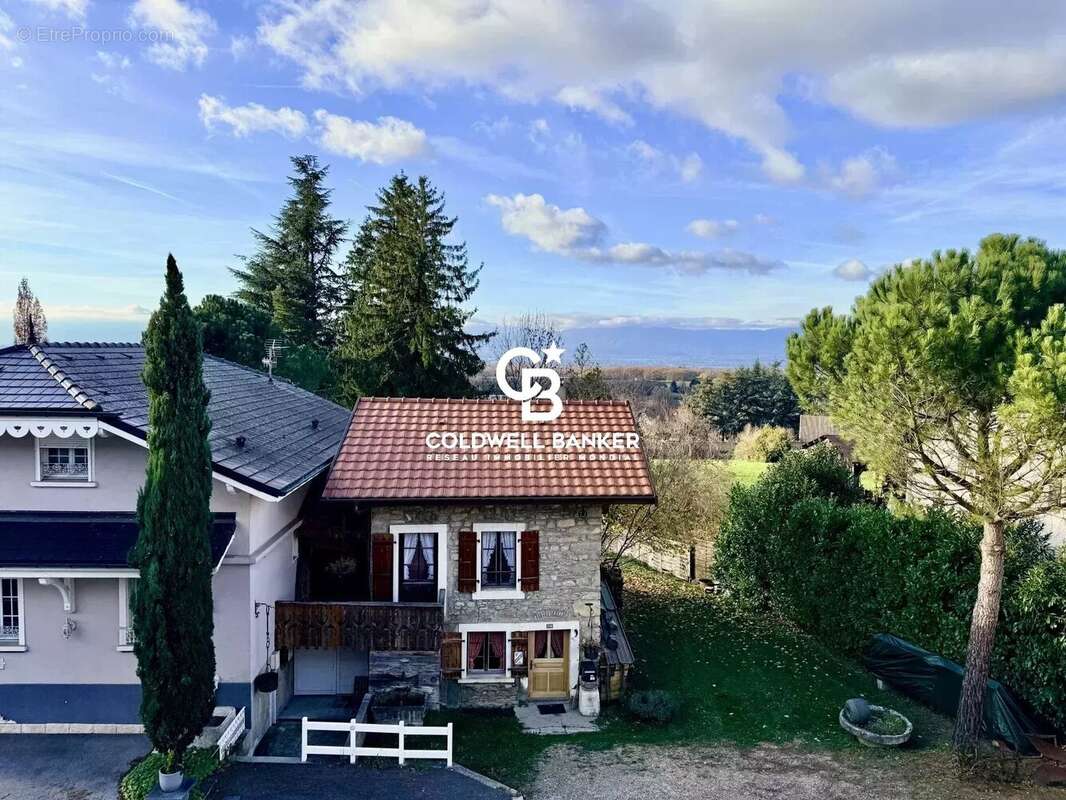 Appartement à SAINT-CERGUES