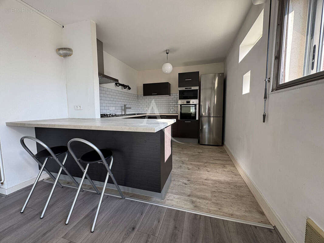Appartement Clermont Ferrand - Appartement lumineux avec deux balcons plein sud, à deux pas du centre-ville - 88.23 m2 - photo 4