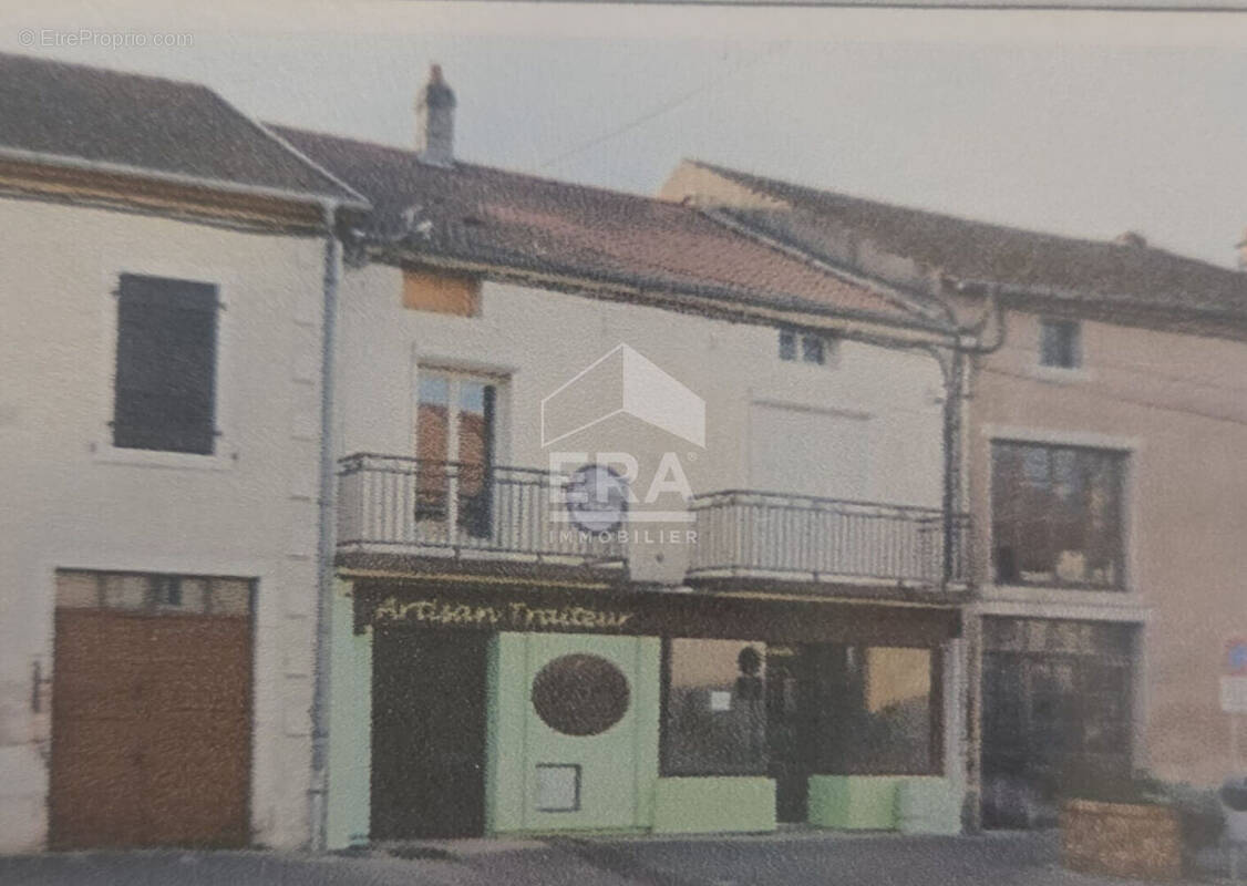 Maison à SAINT-LOUP-SUR-SEMOUSE