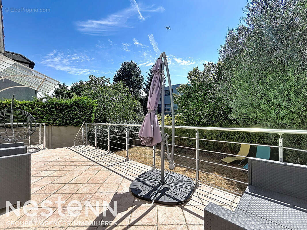 Charmante maison familiale de 85 m² avec sous-sol total et grand garage - photo 16