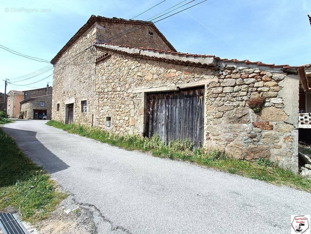 Maison à COLOMBIER-LE-VIEUX