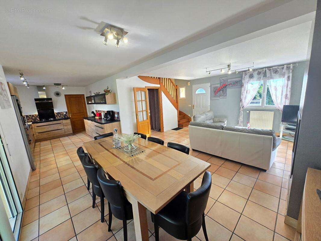 Maison à PLOUHINEC