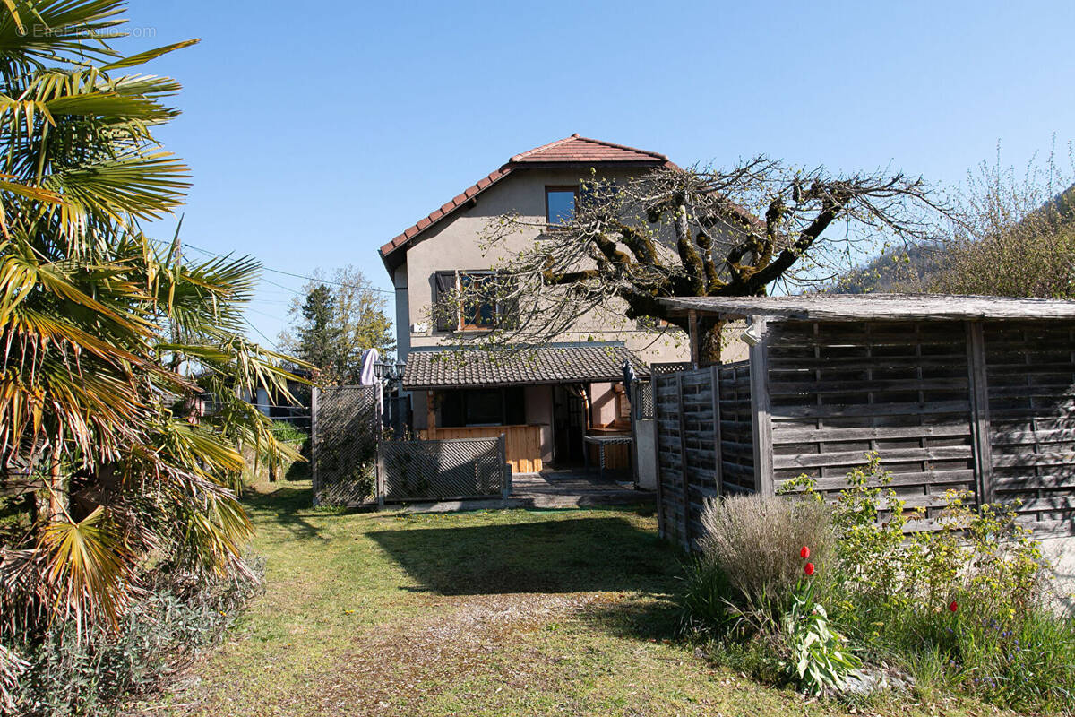 Maison à SAINT-BERON