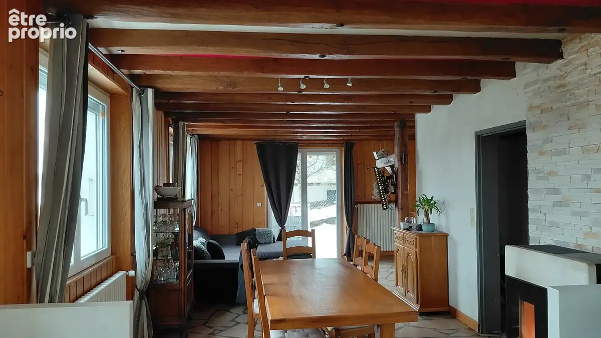 Maison 6 chambres à Orchamps-Vennes - photo 2