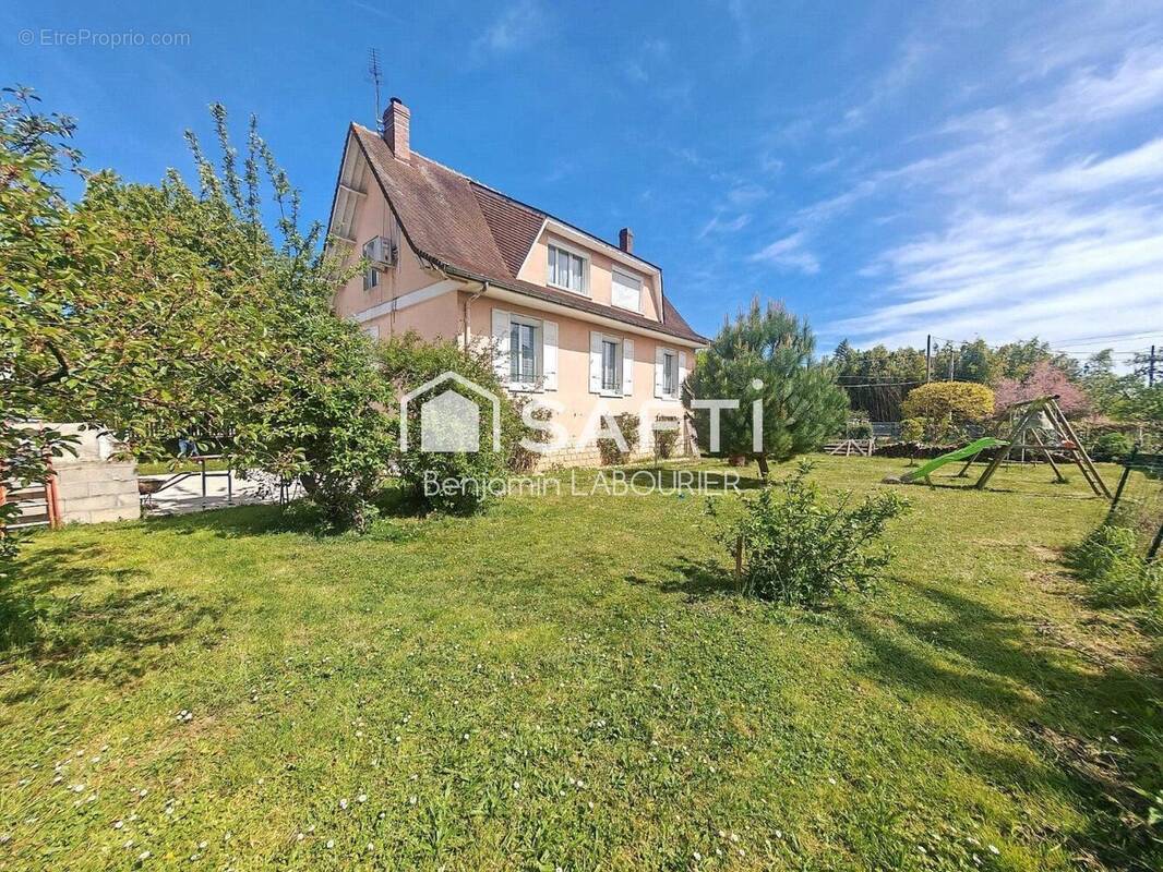 Photo 1 - Maison à JOIGNY