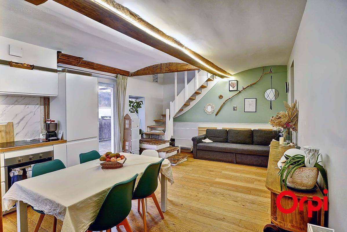 Maison à ROCHETAILLEE-SUR-SAONE