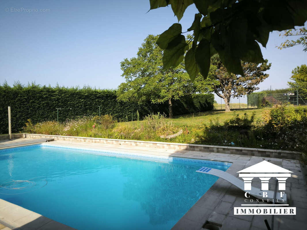 Maison à L&#039;ABERGEMENT-SAINTE-COLOMBE