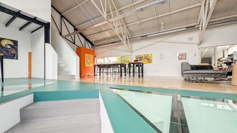 Loft à Chalon-Sur-Saône (71) Loft à vendre de 11 pièces terrasse piscine garage 412.4 m² - photo 17
