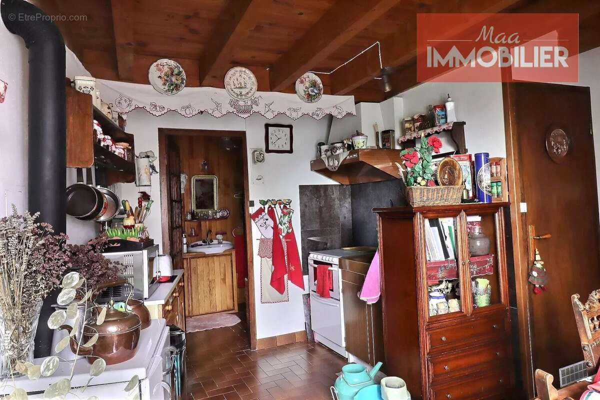 Maison à ROCHE-EN-REGNIER