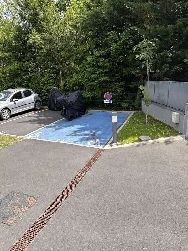 Appartement à LE PLESSIS-TREVISE