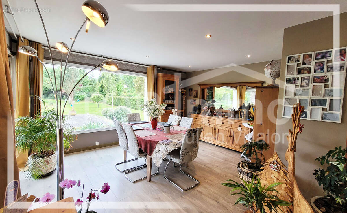 Maison à ESTREELLES