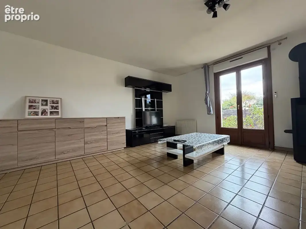 Maison Gravigny de 5 pièces de 113 m2. - photo 2