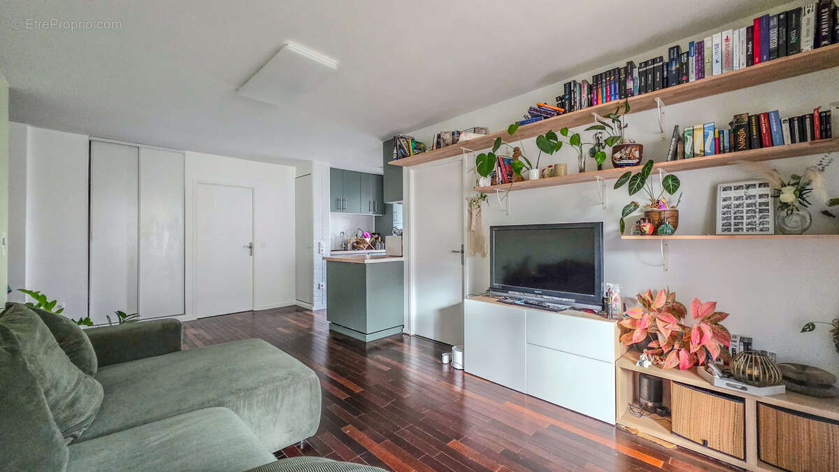 Appartement à SARTROUVILLE