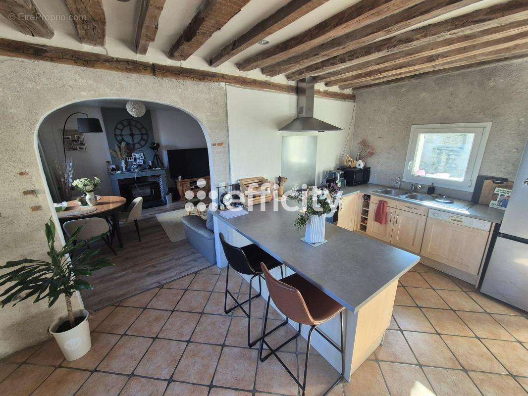 Maison à HUISSEAU-SUR-COSSON