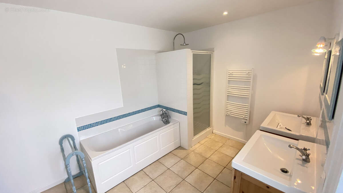 Maison à MORTAGNE-SUR-GIRONDE