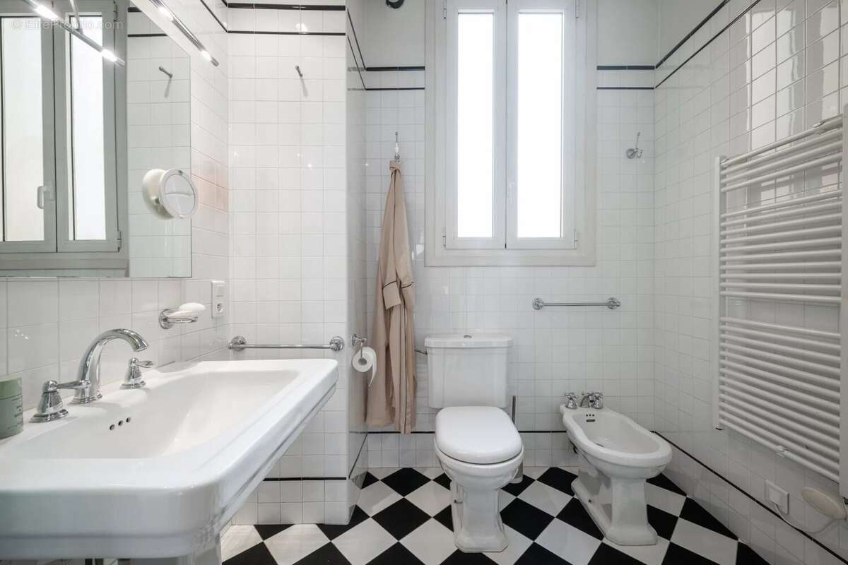 Appartement à BEAUSOLEIL