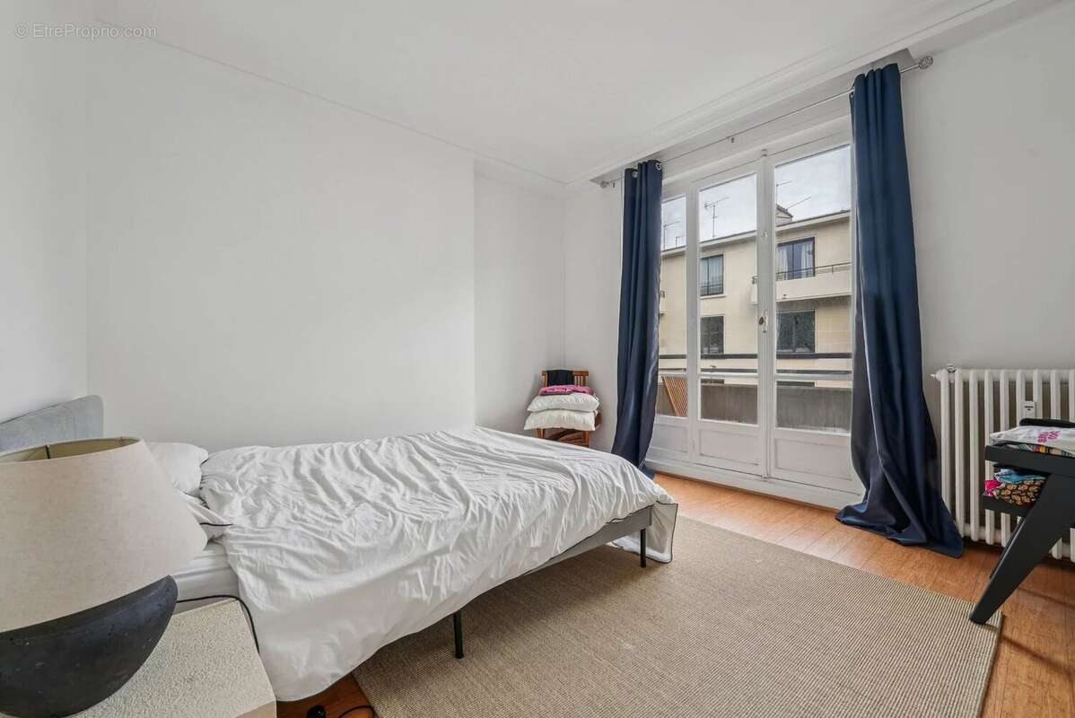 Appartement à NEUILLY-SUR-SEINE
