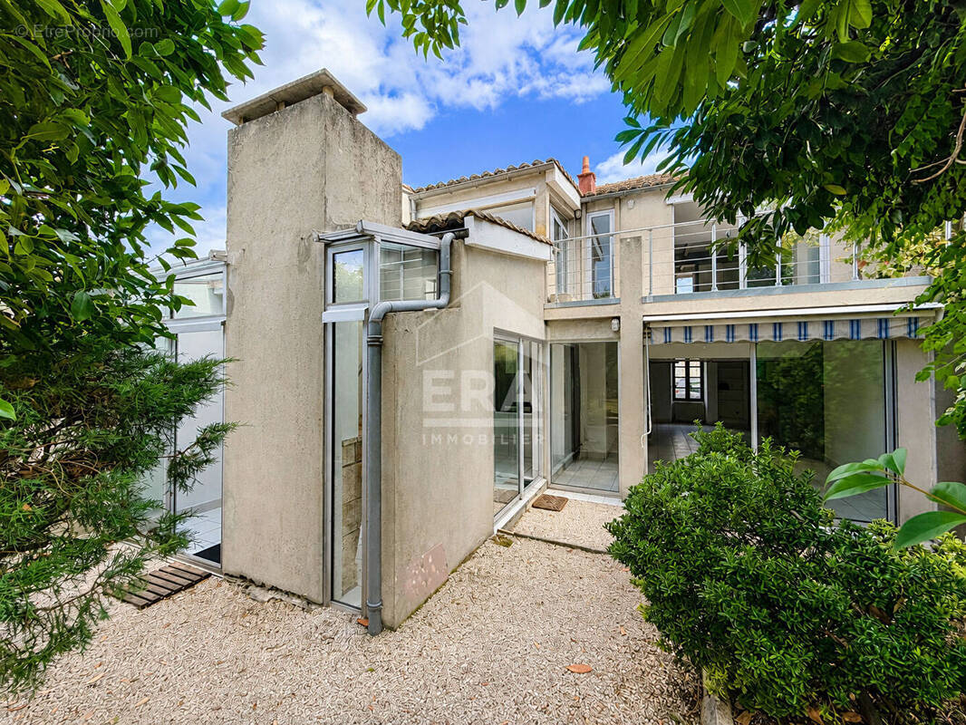 Maison à LA COURONNE
