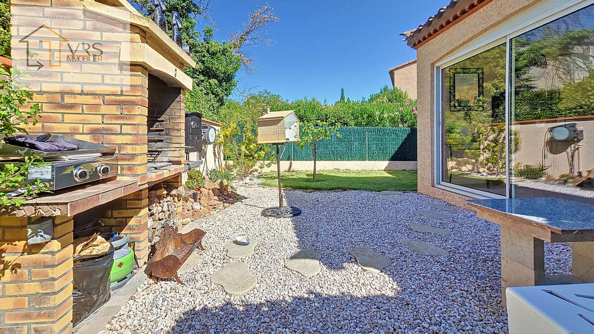 Superbe villa t5 157 m2   piscine, grand terrain 893 m2, garage et atelier   quartier residentiel recherché - photo 24