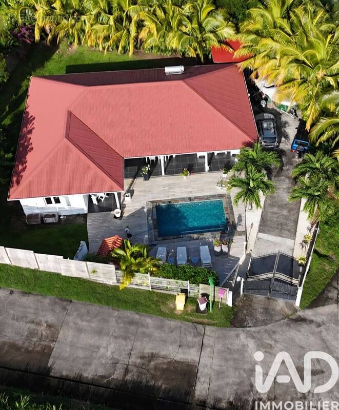 Photo 1 - Maison à LES TROIS-ILETS